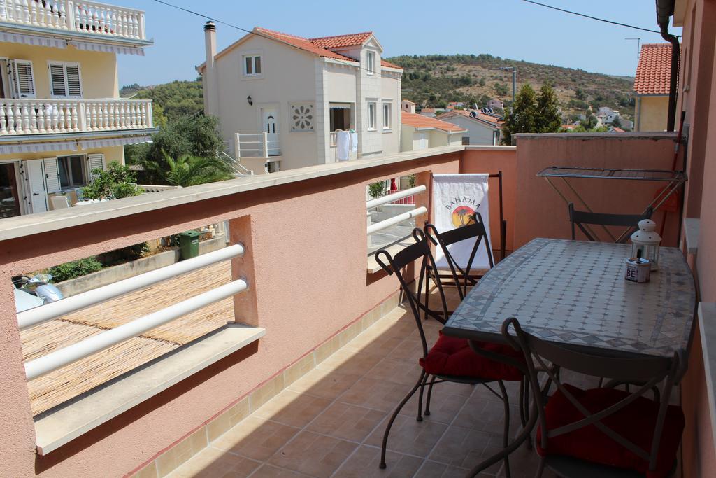 Apartments Luvi Trogir Exterior foto