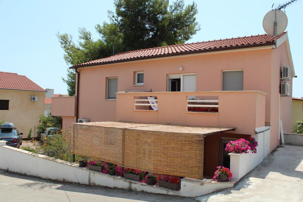 Apartments Luvi Trogir Exterior foto
